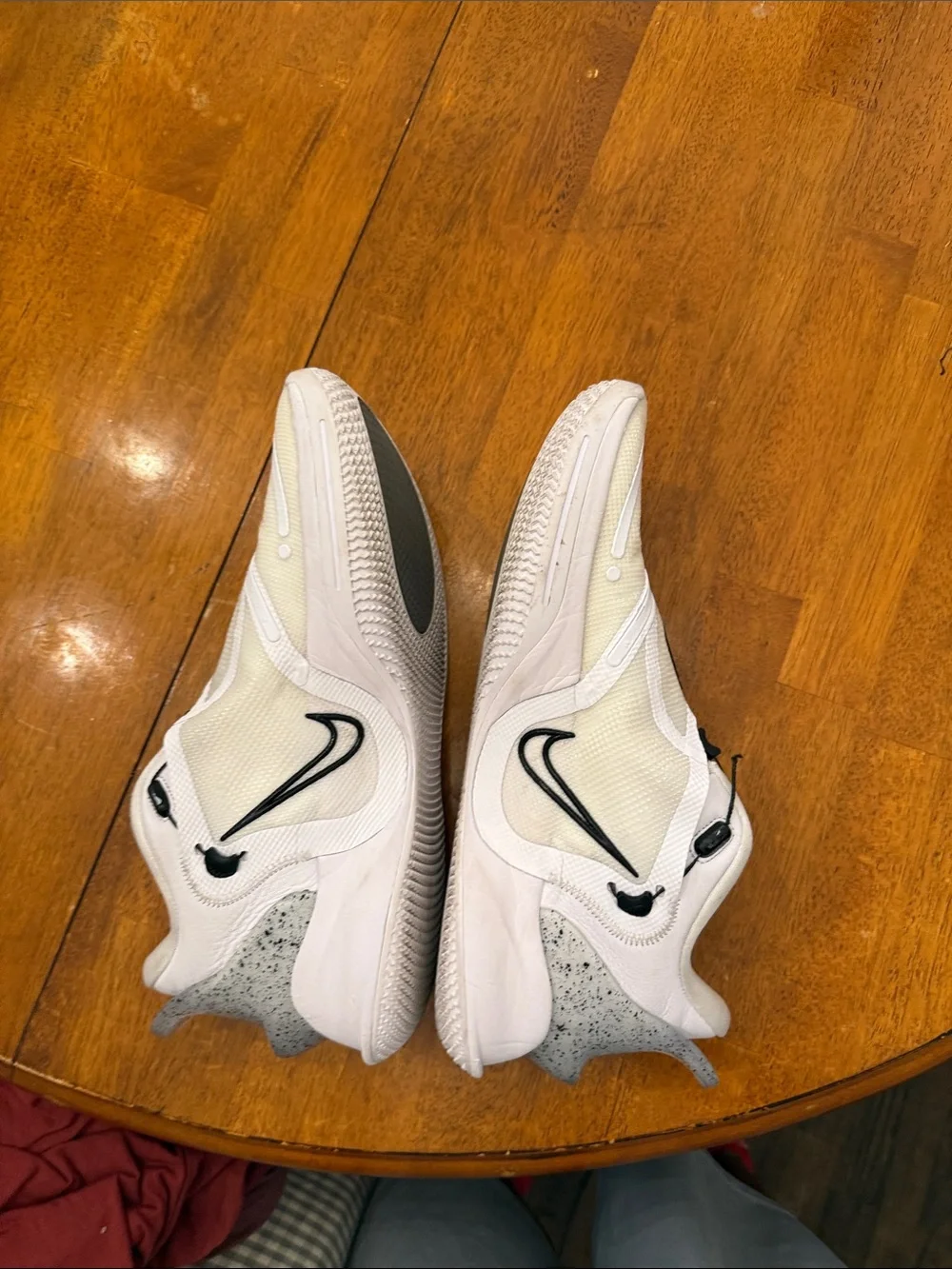 Nike men White and Black Speckled Adaptive Sneakers 8.5